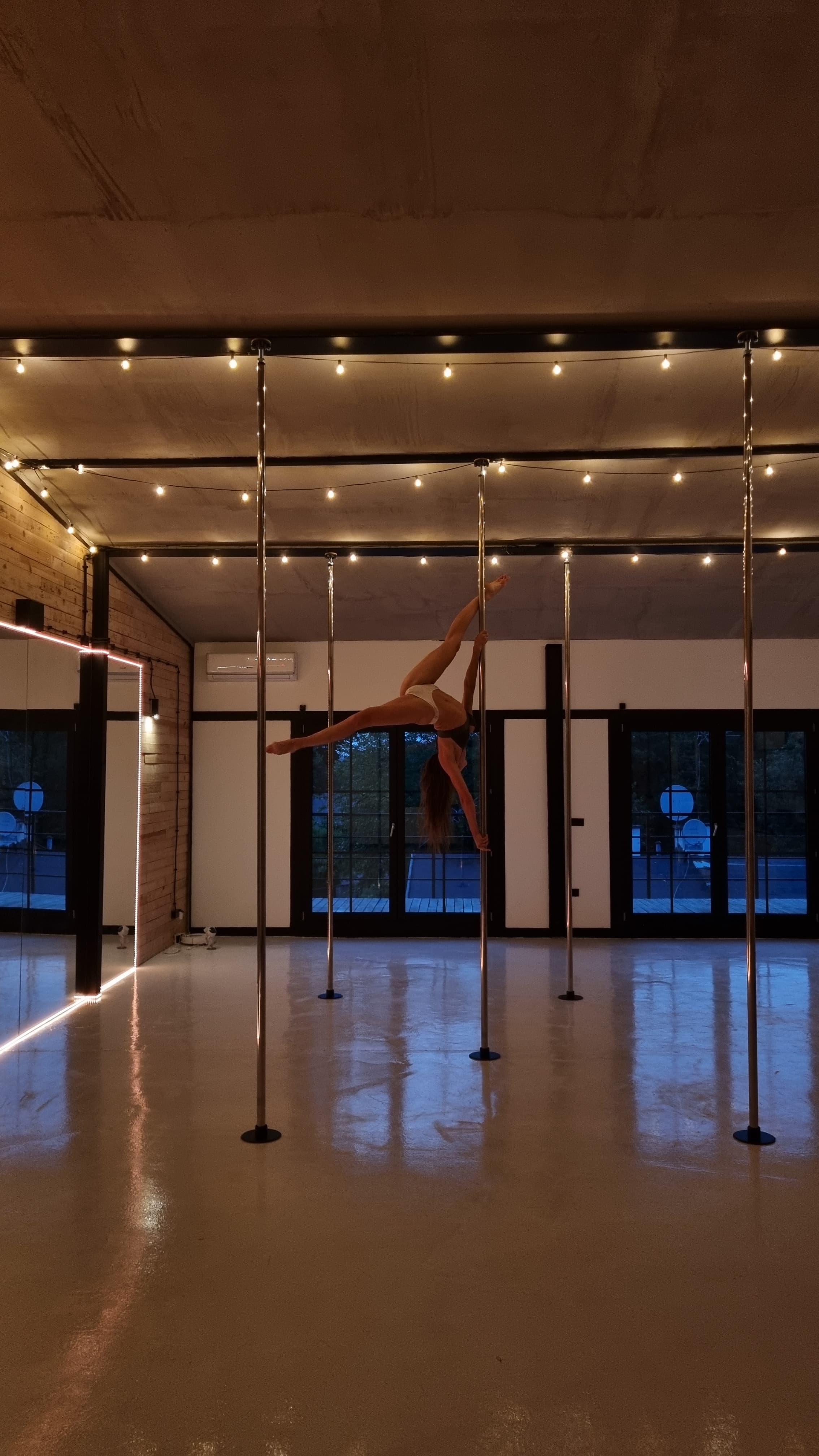 Trening pole dance w Ember Studio w Krakowie